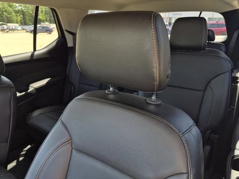 Used 2018 Chevrolet Traverse Premier w/ Driver Confidence II Package FWD image 27