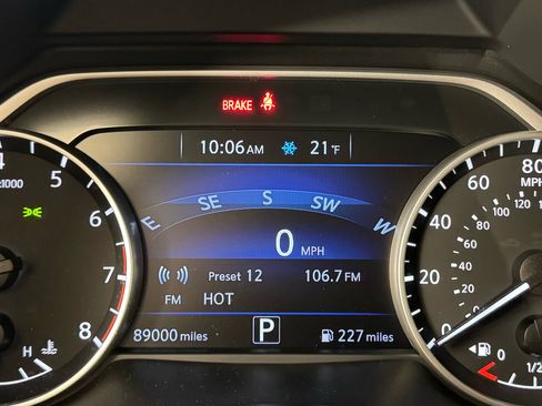 Used 2017 Nissan Murano SV image 18