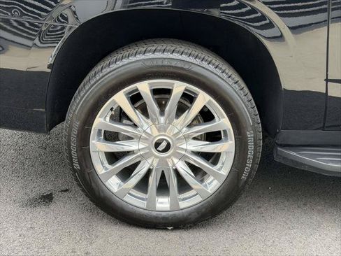 Used 2024 Cadillac Escalade ESV Premium Luxury AWD/4WD image 8