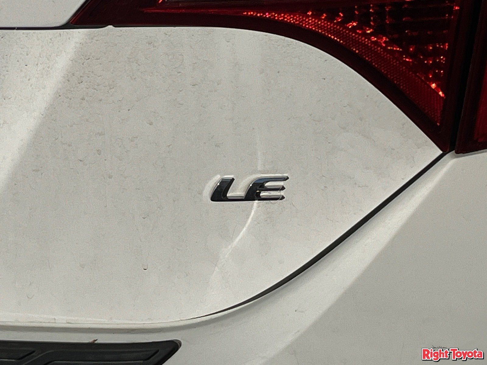 Used 2019 Toyota Corolla LE w/ Carpet Mat Package (TMS) FWD image 10