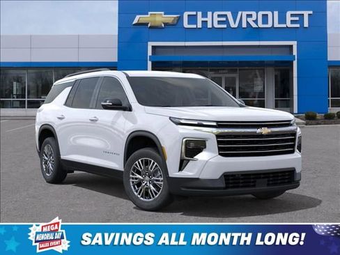 New 2026 Chevrolet Traverse LT w/ Driver Confidence Package AWD/4WD image 7