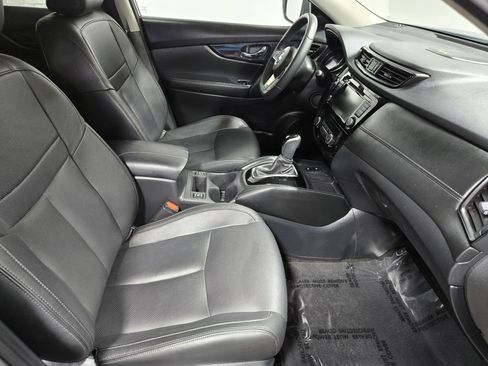 Used 2020 Nissan Rogue SL image 48
