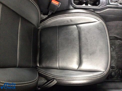 Used 2021 Jeep Wrangler Unlimited Sahara image 12