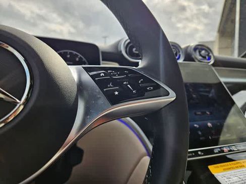 Used 2026 Mercedes-Benz GLC 300 image 26