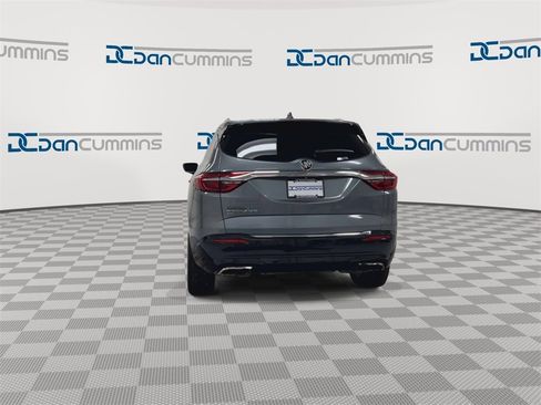 Used 2020 Buick Enclave Essence image 7