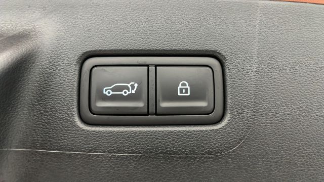 Used 2025 Hyundai Santa Fe Calligraphy AWD/4WD image 30