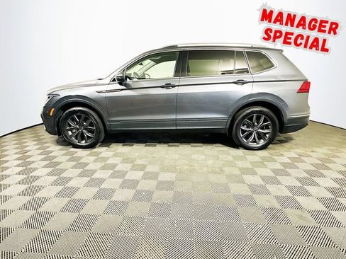 Used 2023 Volkswagen Tiguan SE FWD image 5