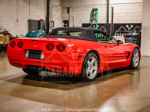Used 1999 Chevrolet Corvette Convertible w/ Memory Pkg RWD image 7