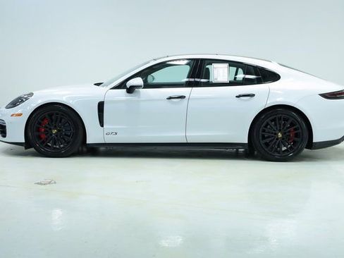 Used 2020 Porsche Panamera GTS image 4