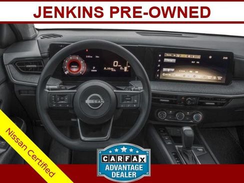 Certified 2026 Nissan Kicks SV w/ Charging Package FWD image 35