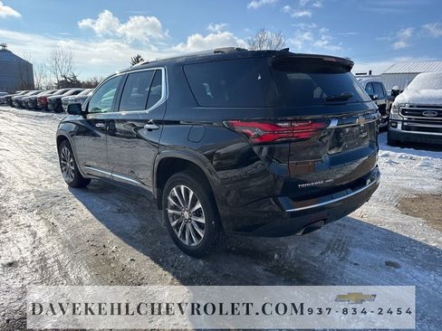 Used 2023 Chevrolet Traverse Premier image 3