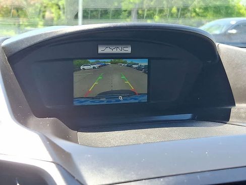 Used 2017 Ford Escape SE AWD/4WD image 15