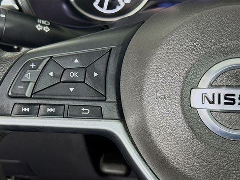 Used 2022 Nissan Altima 2.5 SV AWD/4WD image 11