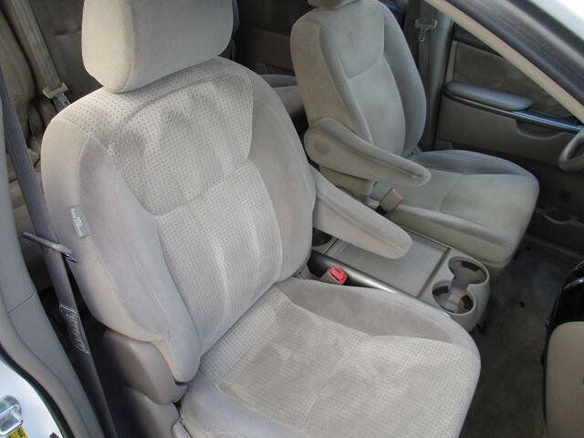 Used 2007 Toyota Sienna LE w/ LE Pkg 4 FWD image 10