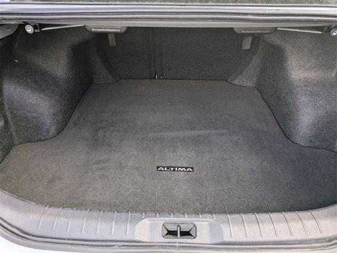 Used 2025 Nissan Altima 2.5 SR image 29