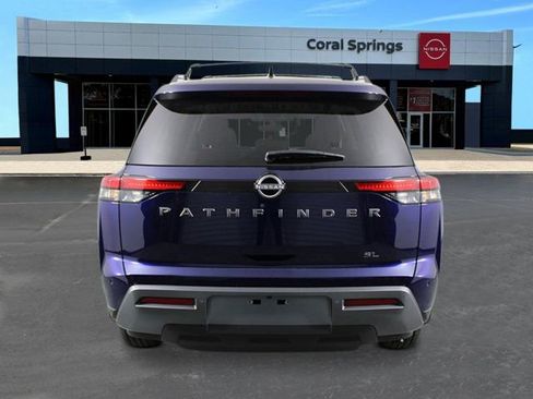 New 2026 Nissan Pathfinder SL image 4