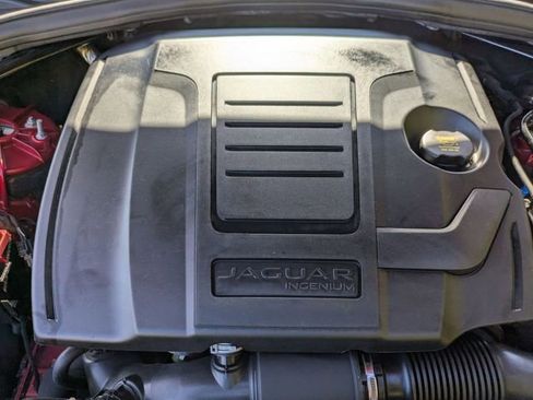 Used 2020 Jaguar F-PACE Premium image 20