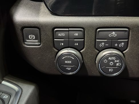 Used 2024 Chevrolet Silverado 1500 RST w/ Max Trailering Package AWD/4WD image 36