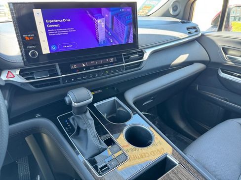 Certified 2025 Toyota Sienna Limited AWD/4WD image 30