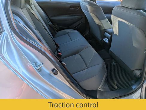 Used 2025 Toyota Corolla LE image 29