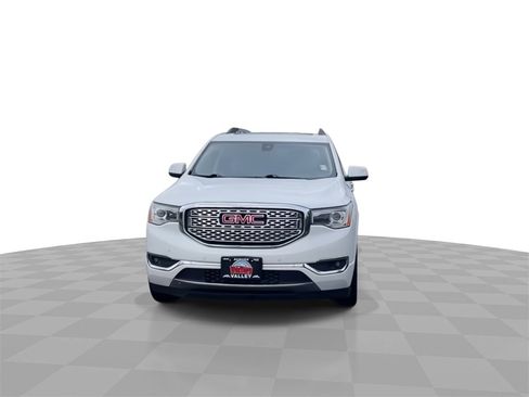 Used 2018 GMC Acadia Denali w/ Technology Package image 3