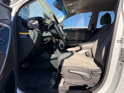 Used 2017 Hyundai Santa Fe Sport image 10