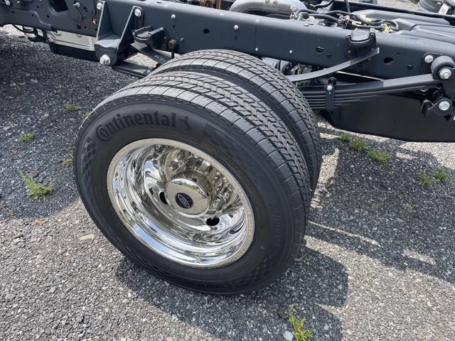 New 2026 Ford F550 4x4 Regular Cab Super Duty image 4