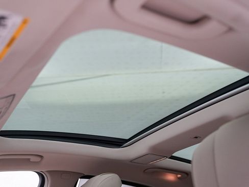 Used 2015 Mercedes-Benz S 550 Sedan image 31