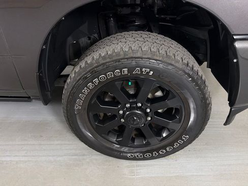 Used 2025 RAM 2500 Laramie AWD/4WD image 10