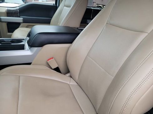 Certified 2019 Ford F350 Lariat w/ Lariat Ultimate Package image 11