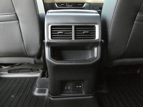 New 2025 Volkswagen Atlas Cross Sport SE AWD/4WD image 38