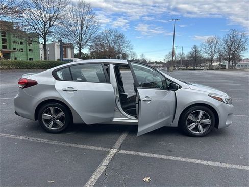 Used 2018 Kia Forte LX w/ LX Popular Package image 11