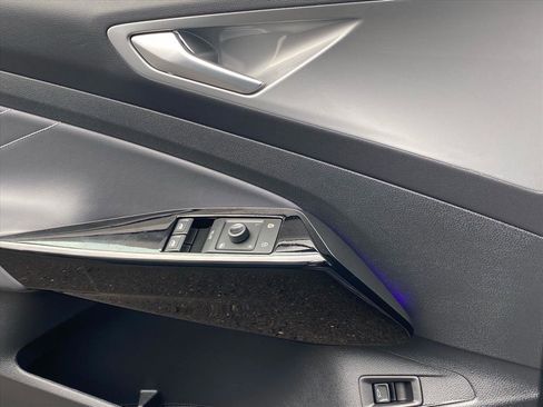 Used 2023 Volkswagen ID.4 Pro S image 16