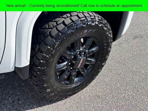 Used 2025 GMC Sierra 2500 AT4 w/ AT4 Premium Plus Package image 28