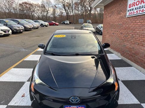 Used 2018 Toyota Prius Two image 7