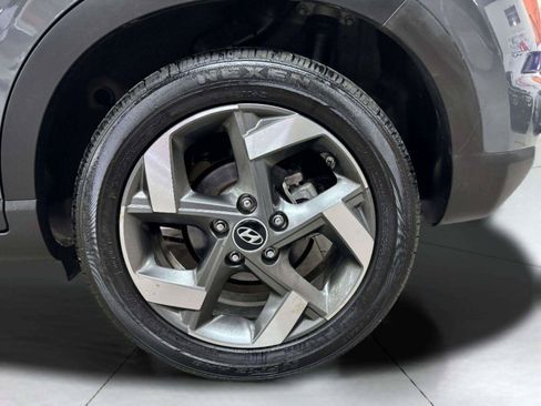 Used 2024 Hyundai Venue Limited FWD image 65