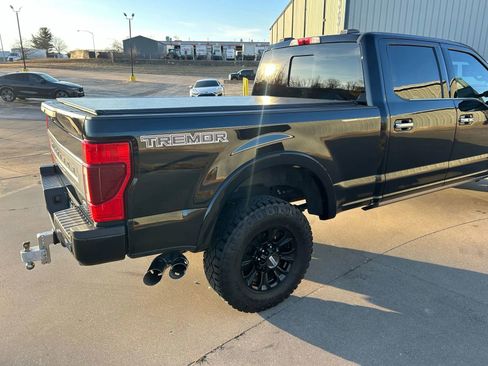 Used 2022 Ford F350 Platinum w/ Tremor Off-Road Package image 9
