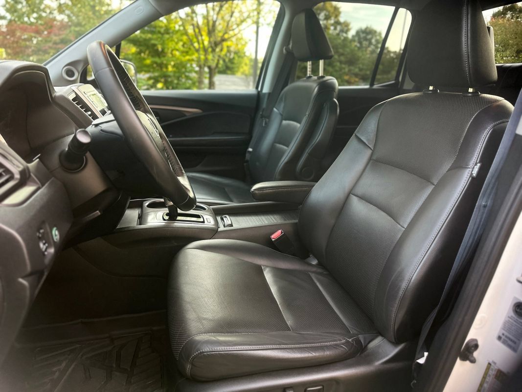 Used 2017 Honda Ridgeline RTL image 16