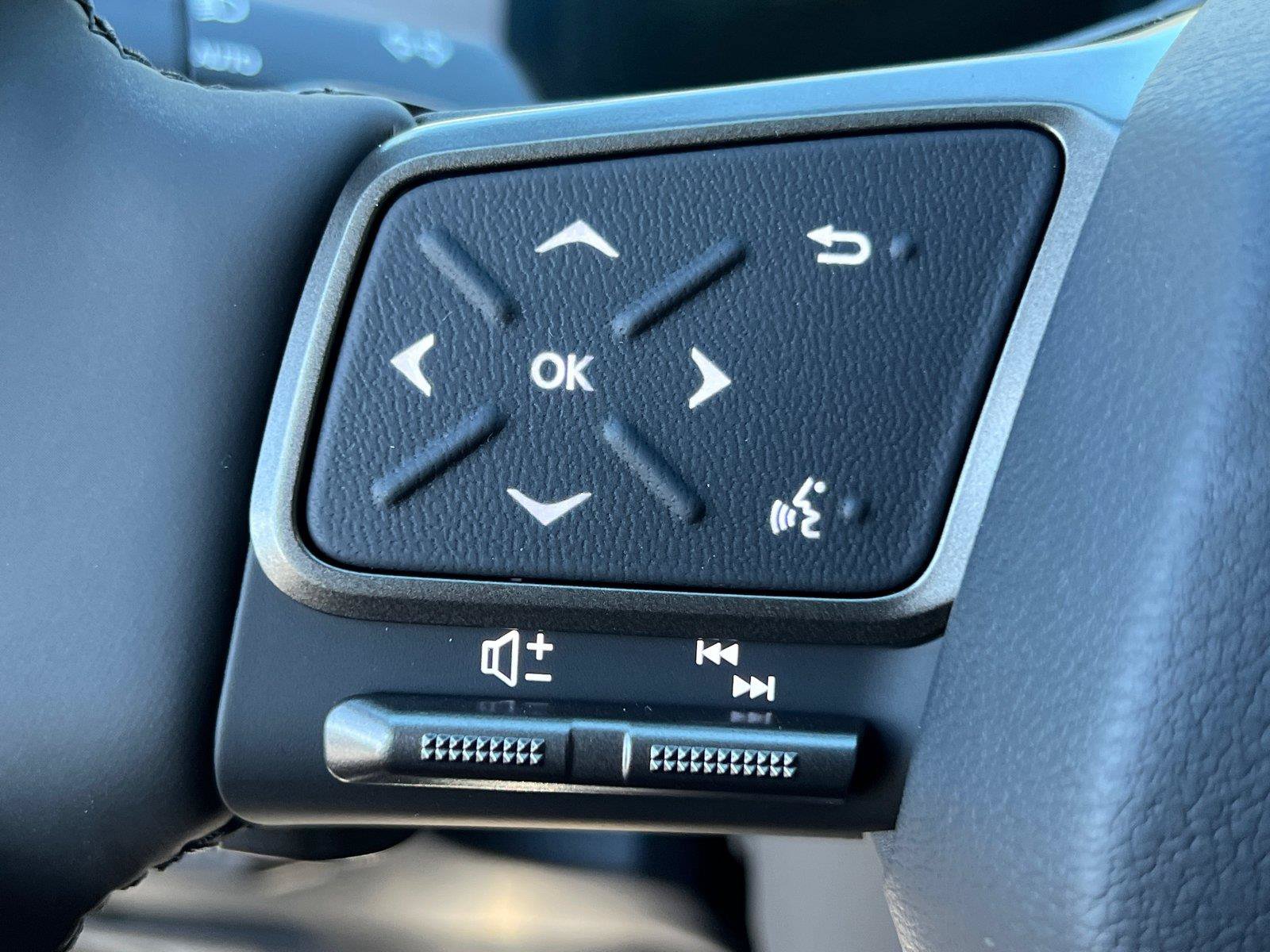 New 2026 Lexus ES 350e w/ Convenience Package FWD image 18