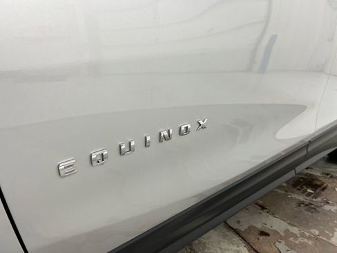 Used 2022 Chevrolet Equinox LS image 25