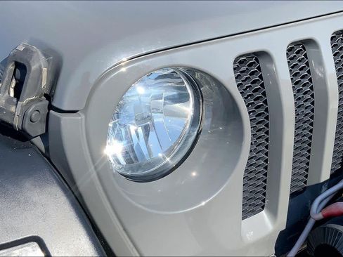 Used 2019 Jeep Wrangler Sport AWD/4WD image 26