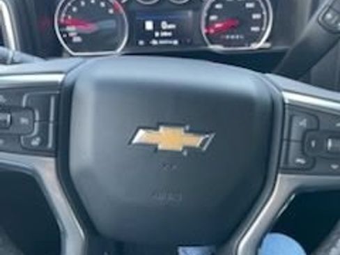 Used 2020 Chevrolet Silverado 1500 LTZ AWD/4WD image 5