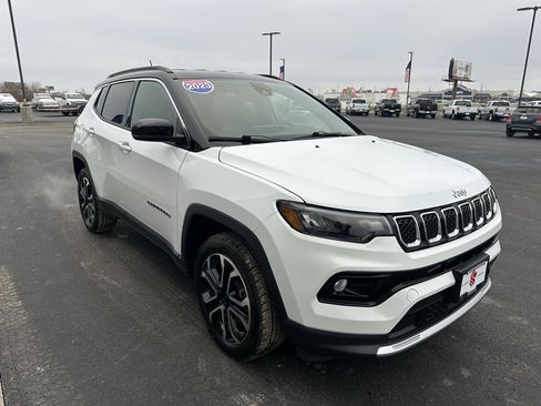 Used 2023 Jeep Compass Limited image 4