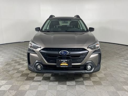 Used 2024 Subaru Outback Premium AWD/4WD image 18