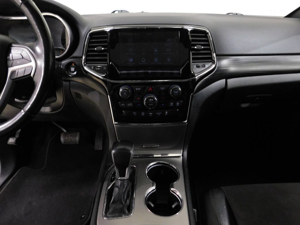 Used 2020 Jeep Grand Cherokee Altitude AWD/4WD image 35
