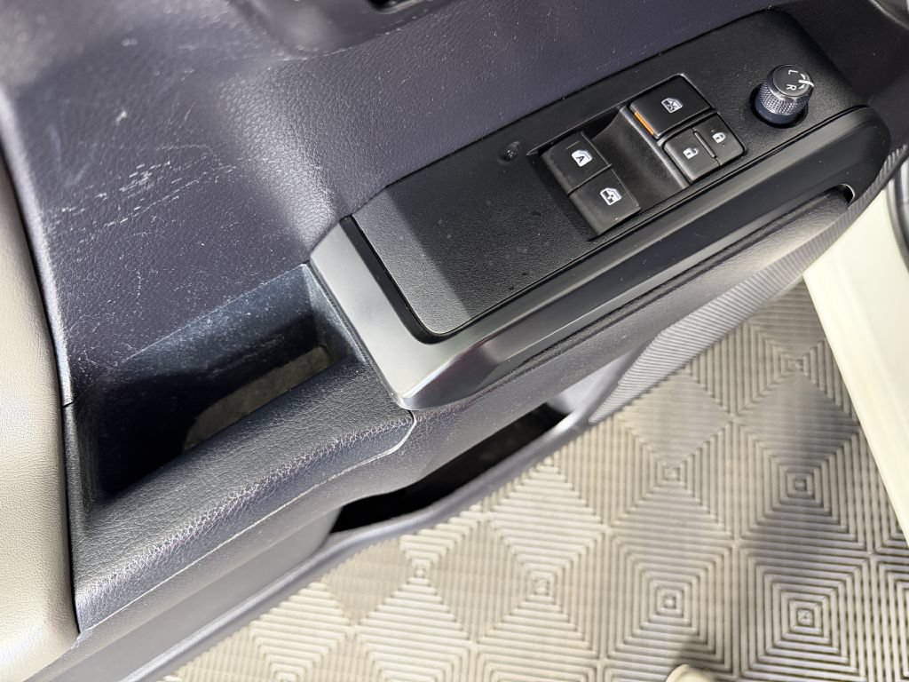 Used 2020 Toyota Tacoma SR RWD image 24