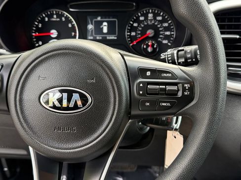 Used 2017 Kia Sorento FWD image 18