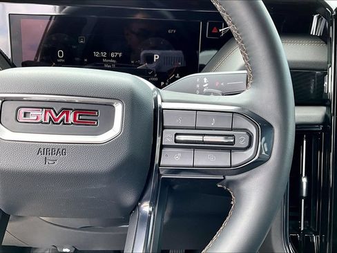 Used 2025 GMC Yukon AT4 w/ AT4 Premium Package AWD/4WD image 27