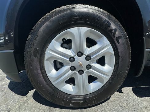 Used 2016 Chevrolet Traverse LS w/ LPO, 'HIT The Road' Package FWD image 9