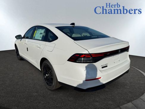 New 2025 Honda Accord SE image 3